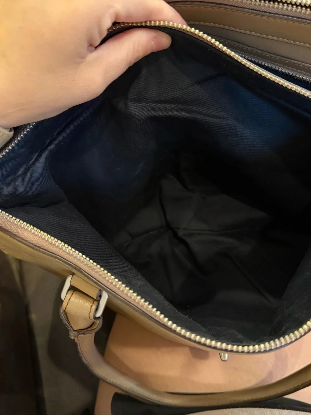 Vintage Coach Madison Lindsay Satchel